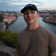 Profile picture for Simon