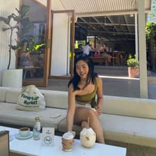 Profile picture for Vika Lin