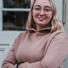 Profile picture for Nicole Harapesová