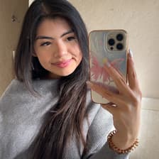 Profile picture for Mireya