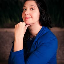 Profile picture for Laura Defávori