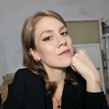 Profile picture for Becky