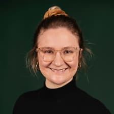 Profile picture for Vanessa Luzak
