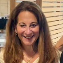 Profile picture for Hannah Robbins