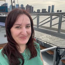 Profile picture for Holly Chatelain