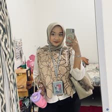 Profile picture for Lintang Angrenggani