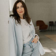 Profile picture for Julia Dolzhenkova