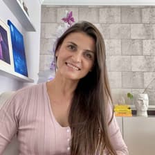 Profile picture for Julia Larina