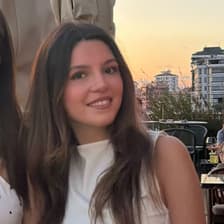 Profile picture for Yasemin Ozarda