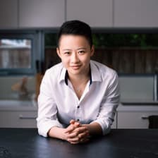 Profile picture for Julia Zhong