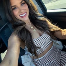 Profile picture for Christina Walls