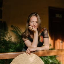 Profile picture for Yaroslava Mykhailenko