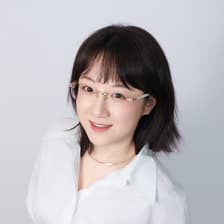 Profile picture for Lyn Cao