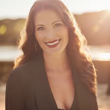 Profile picture for Ashley Macarthur