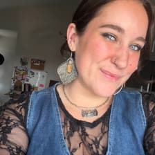 Profile picture for Bailey Simpson