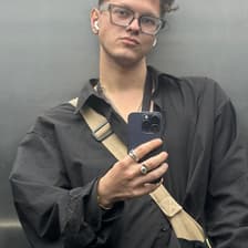 Profile picture for Leonard Zirk