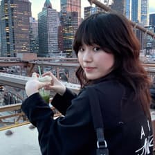 Profile picture for Helen chen