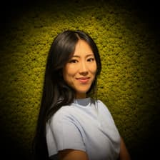 Profile picture for Julia Dinh