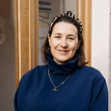Profile picture for Louise McLaren
