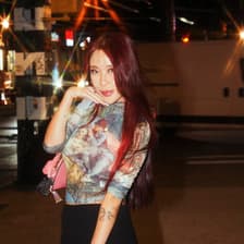 Profile picture for Nina Zhou