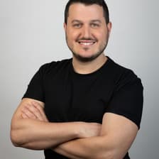 Profile picture for Nadav Tzuker (‫נדב צוקר‬)