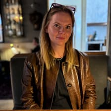 Profile picture for Karolina Coshnear