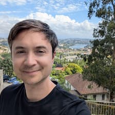 Profile picture for Chris Kahn