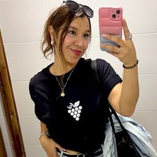 Profile picture for Alexa Davila