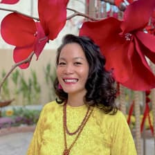 Profile picture for Rosi H. Trang Nguyen