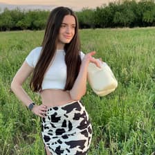 Profile picture for Lauren Self