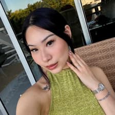 Profile picture for Emily Dong