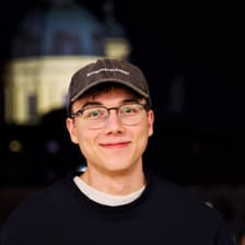 Profile picture for Simon Tautz