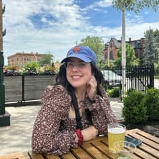 Profile picture for Julie Laufer