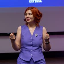Profile picture for Raluca Paduraru