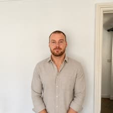 Profile picture for Ashley Thomson