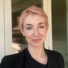 Profile picture for Dominique