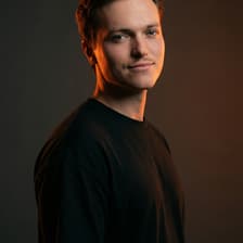 Profile picture for Ross Zadvornyi