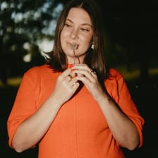Profile picture for Lauren Best | Possibilities Universe