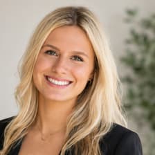 Profile picture for Julia Garey