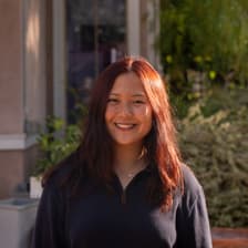 Profile picture for Victoria Hoang