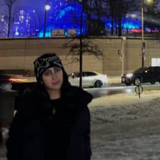 Profile picture for Melina Nezam