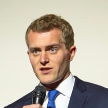 Profile picture for César Maklary