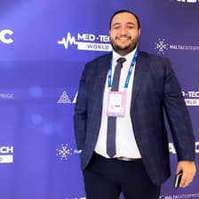 Profile picture for Ali Elshenawy