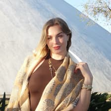 Profile picture for Lauren Roth