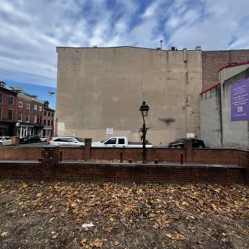 Cover Image for First Friday Art Crawl + Preview Sean Martorana Mural at Elfreth's Alley