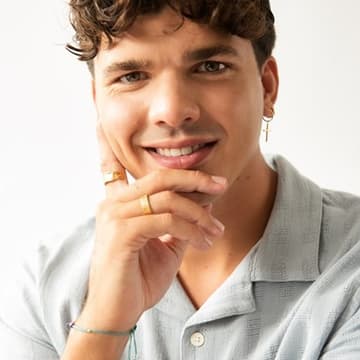 Cover Image for An Evening with Traitors star, Harry Clark