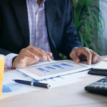 Cover Image for Raus aus dem Spreadsheet-Overload: Mit KI zur modernen Finanzführung