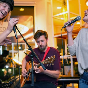 Cover Image for Rooftop Live Music