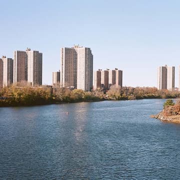 Cover Image for We <3 Cookie Cutter Housing