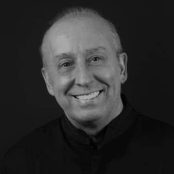 Cover Image for 🔔 Prof. José Arbex Filho: 5 dicas para extrair o máximo potencial estético das resinas da Tokuyama